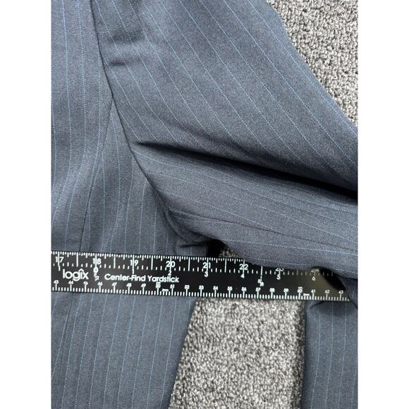 Evan Picone Blazer Jacket Womens Size 16P Pinstripe Gray 2 Buttons Casual Career - Picture 7 of 7